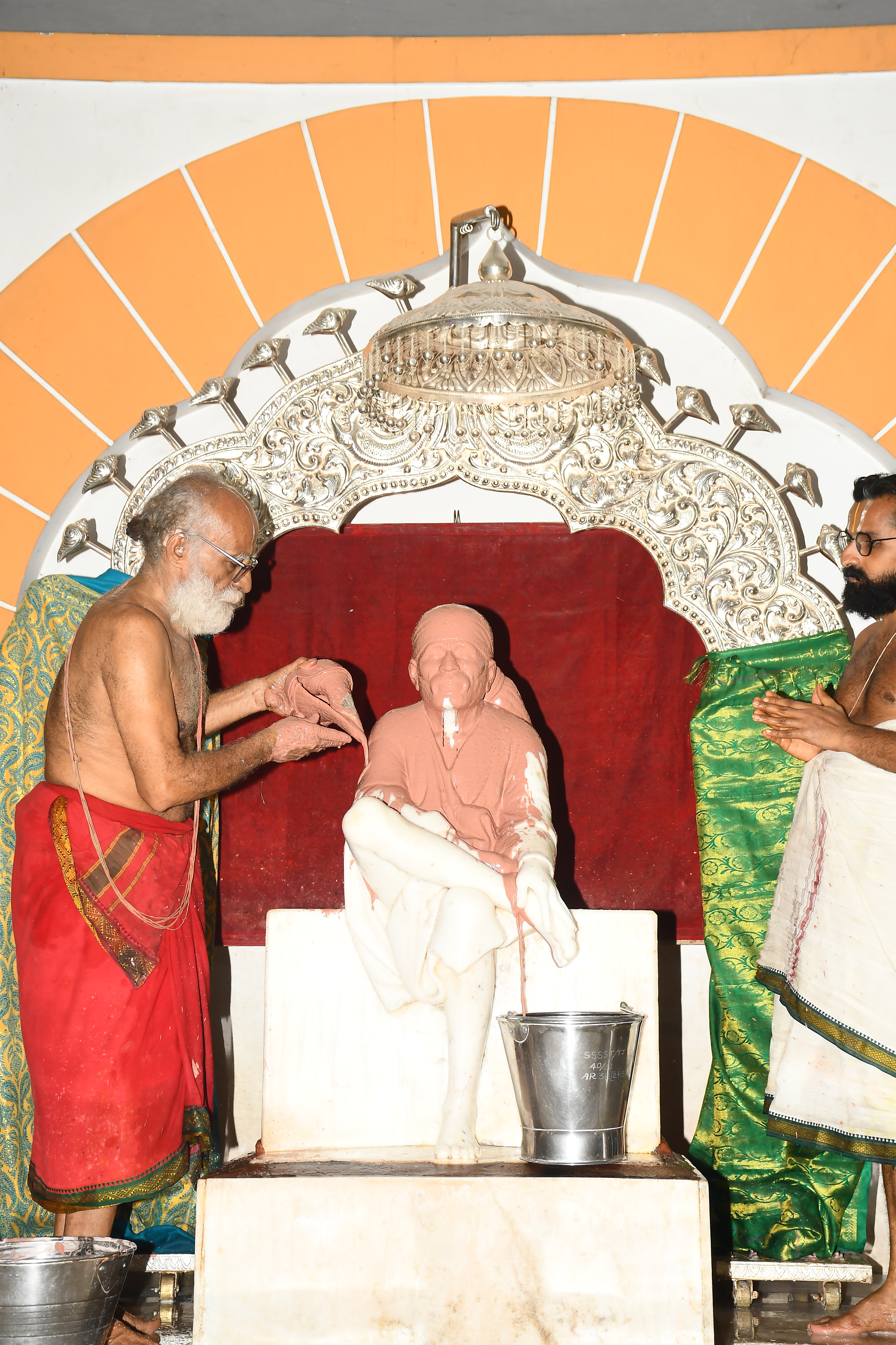 ERROR IN LOADING IMAGE